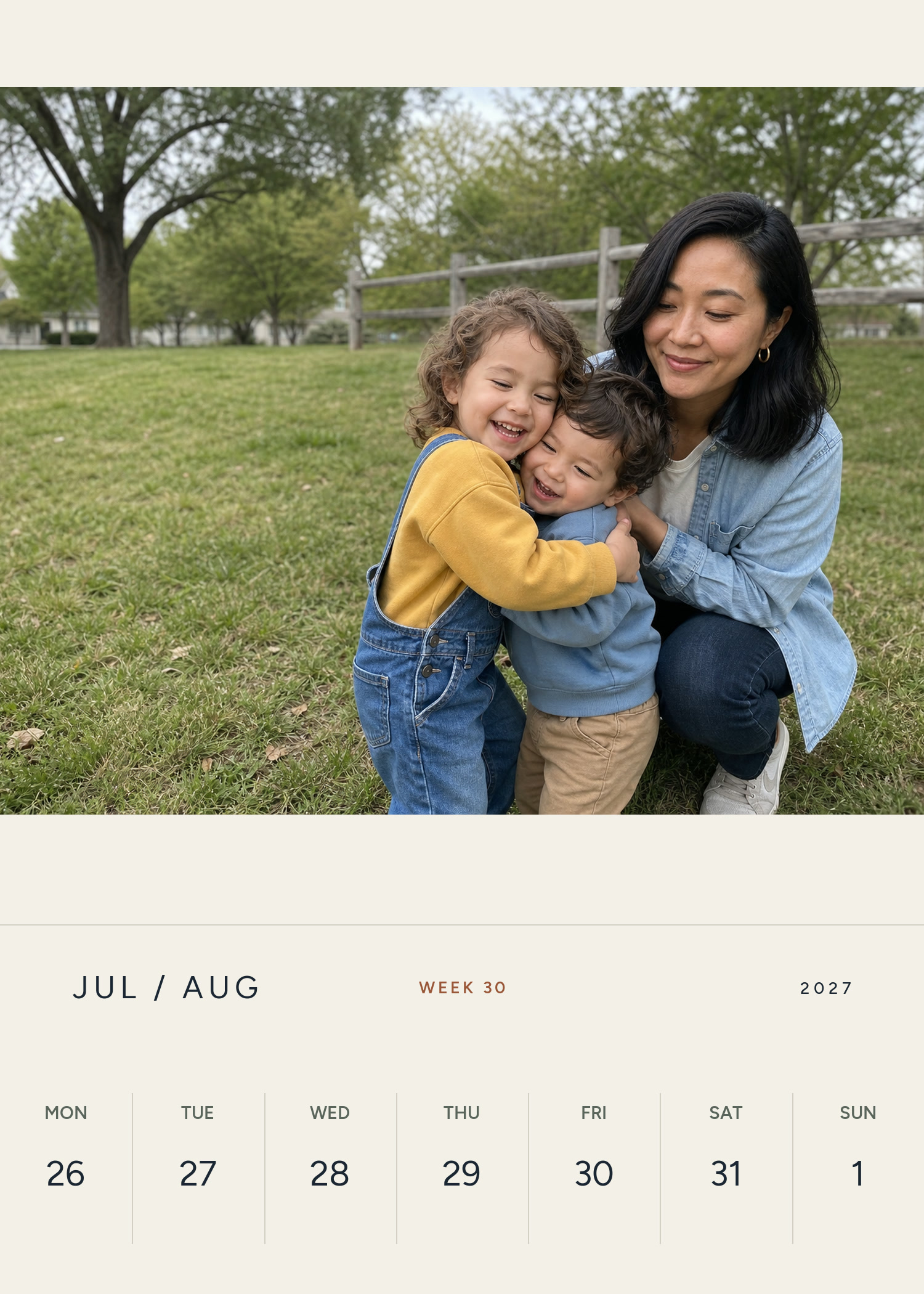 Week 30 card with a candid photograph of Lisa and two children